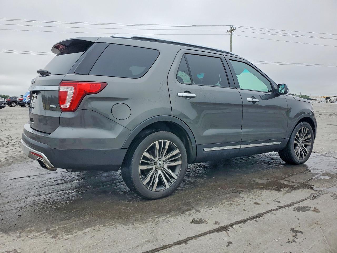 2017 FORD EXPLORER PLATINUM photo 5