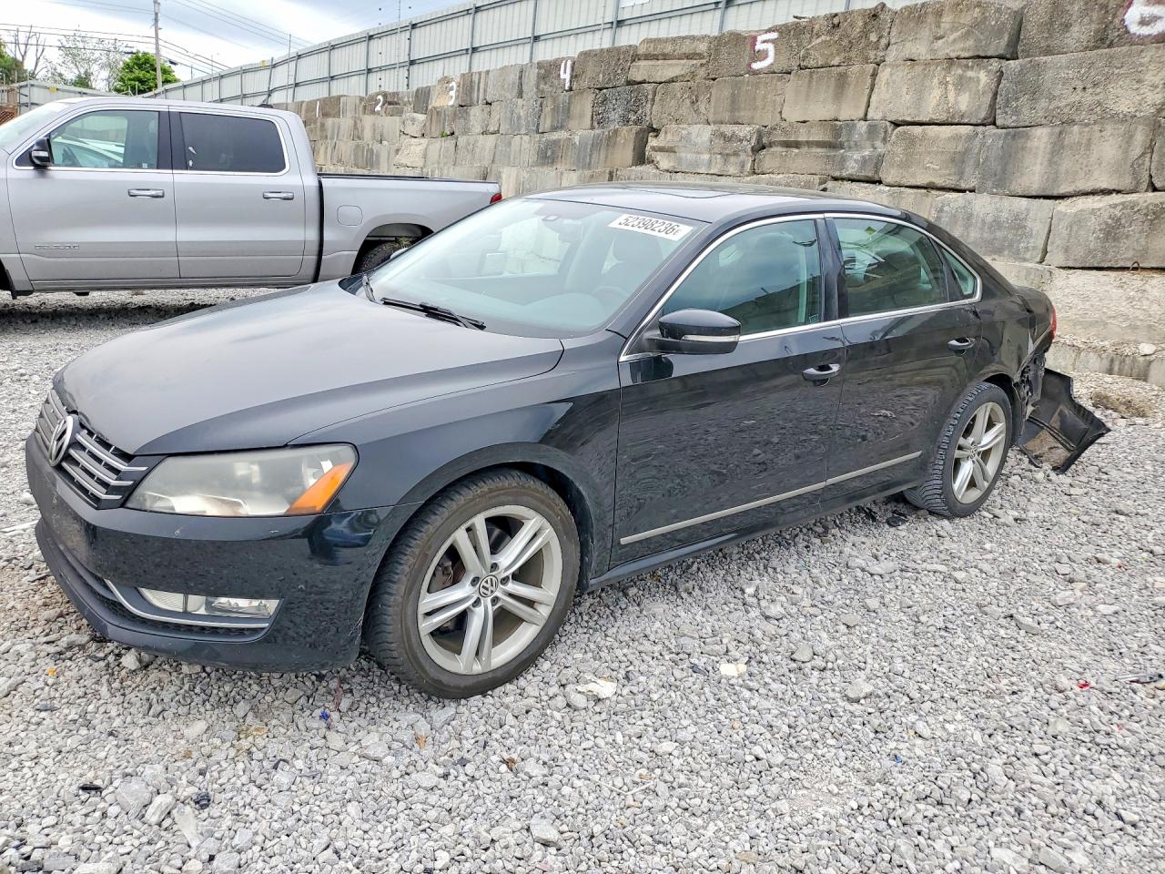 2015 VOLKSWAGEN PASSAT