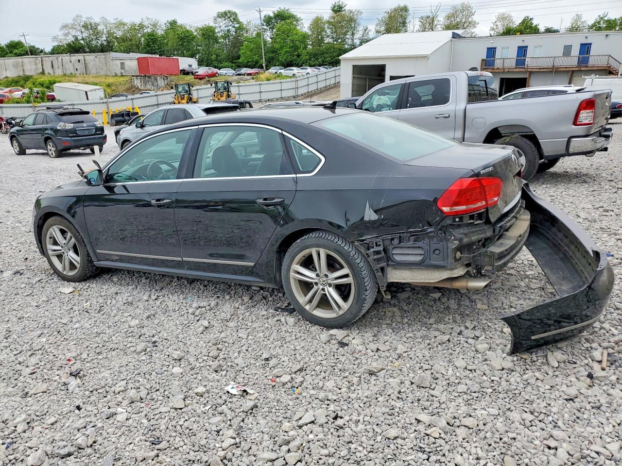 2015 VOLKSWAGEN PASSAT SE photo 3