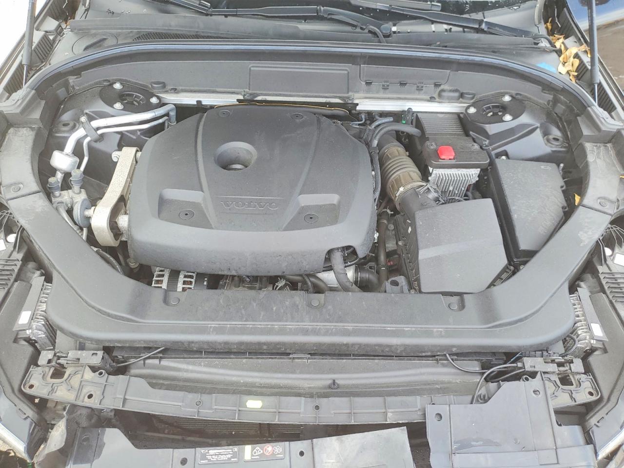 2021 VOLVO XC60 T6 MOMENTUM photo 23