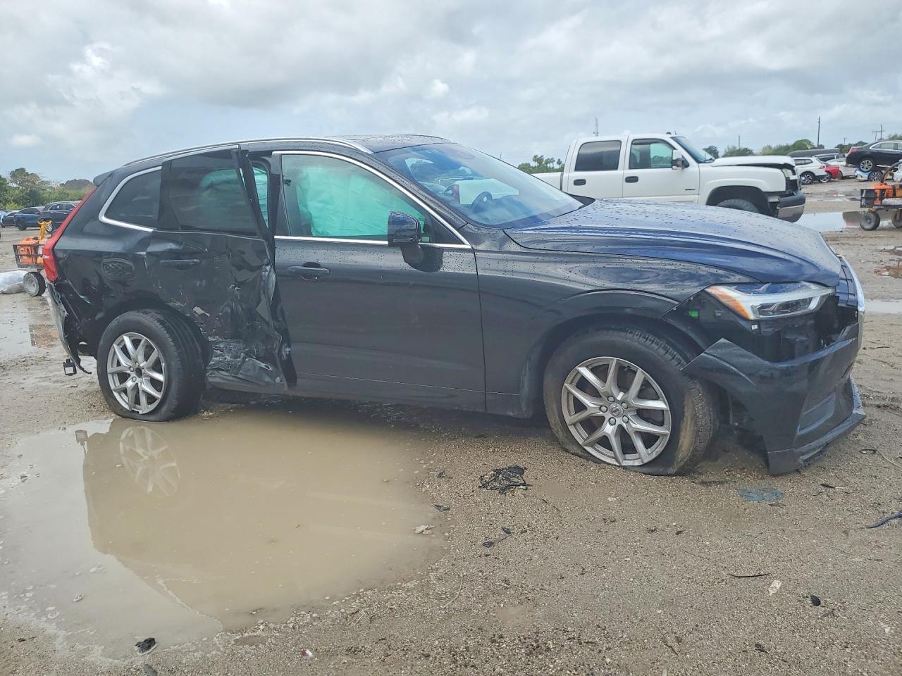 2021 VOLVO XC60 T6 MOMENTUM photo 7