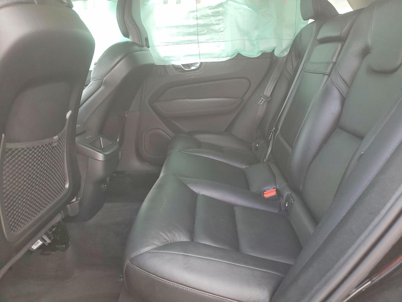 2021 VOLVO XC60 T6 MOMENTUM photo 21