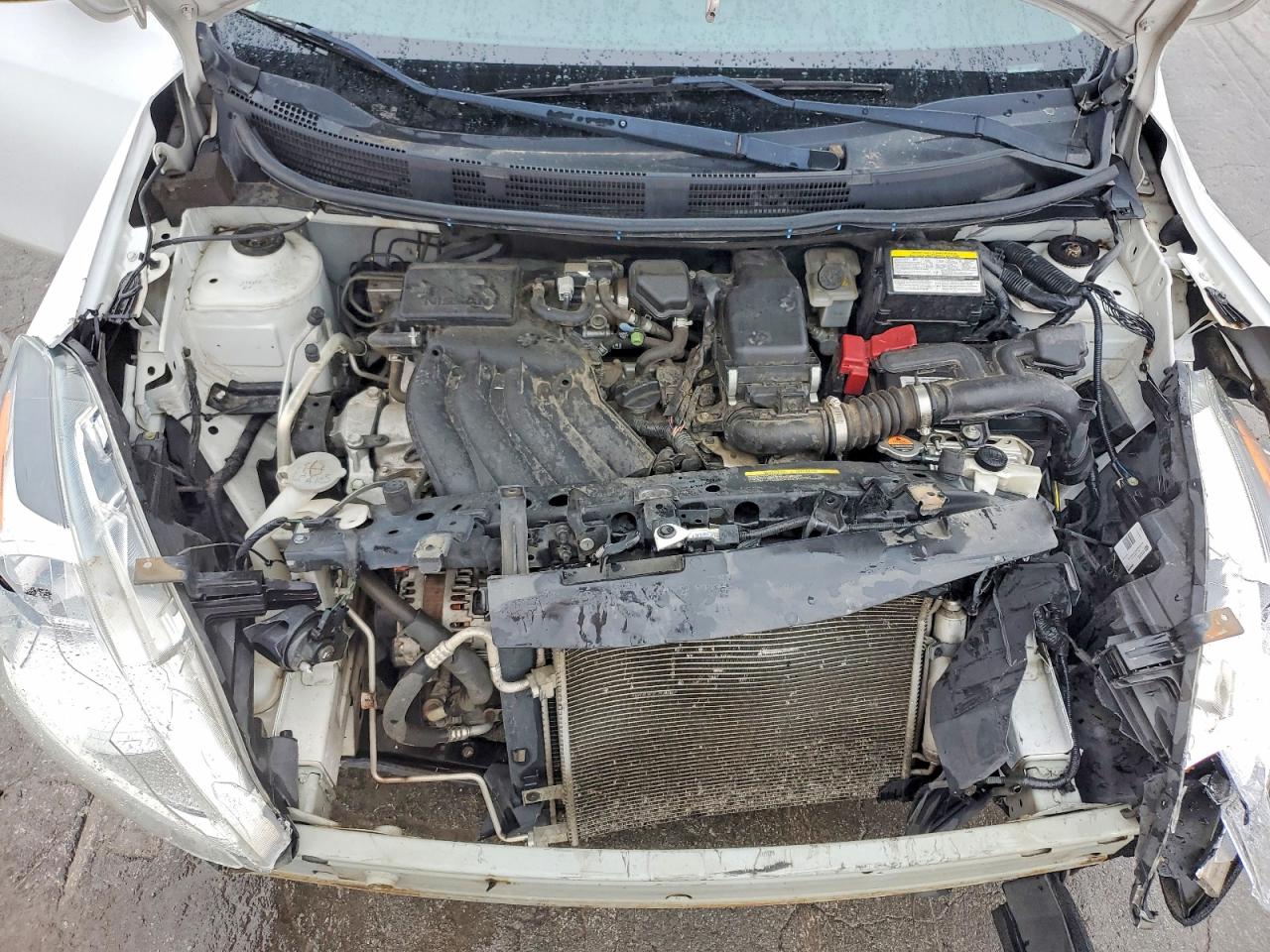 2019 NISSAN VERSA SV photo 11