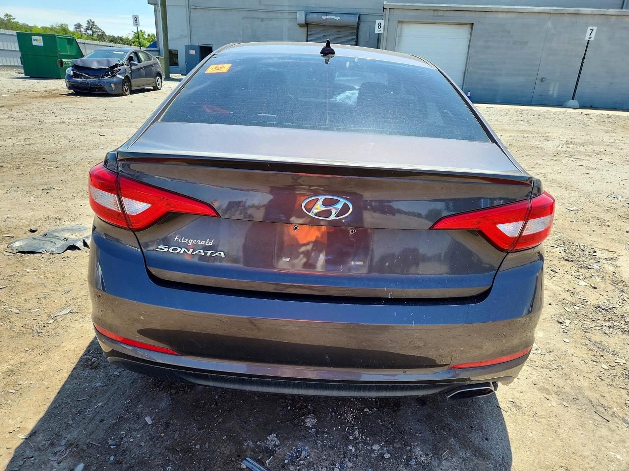 2017 HYUNDAI SONATA SE photo 11