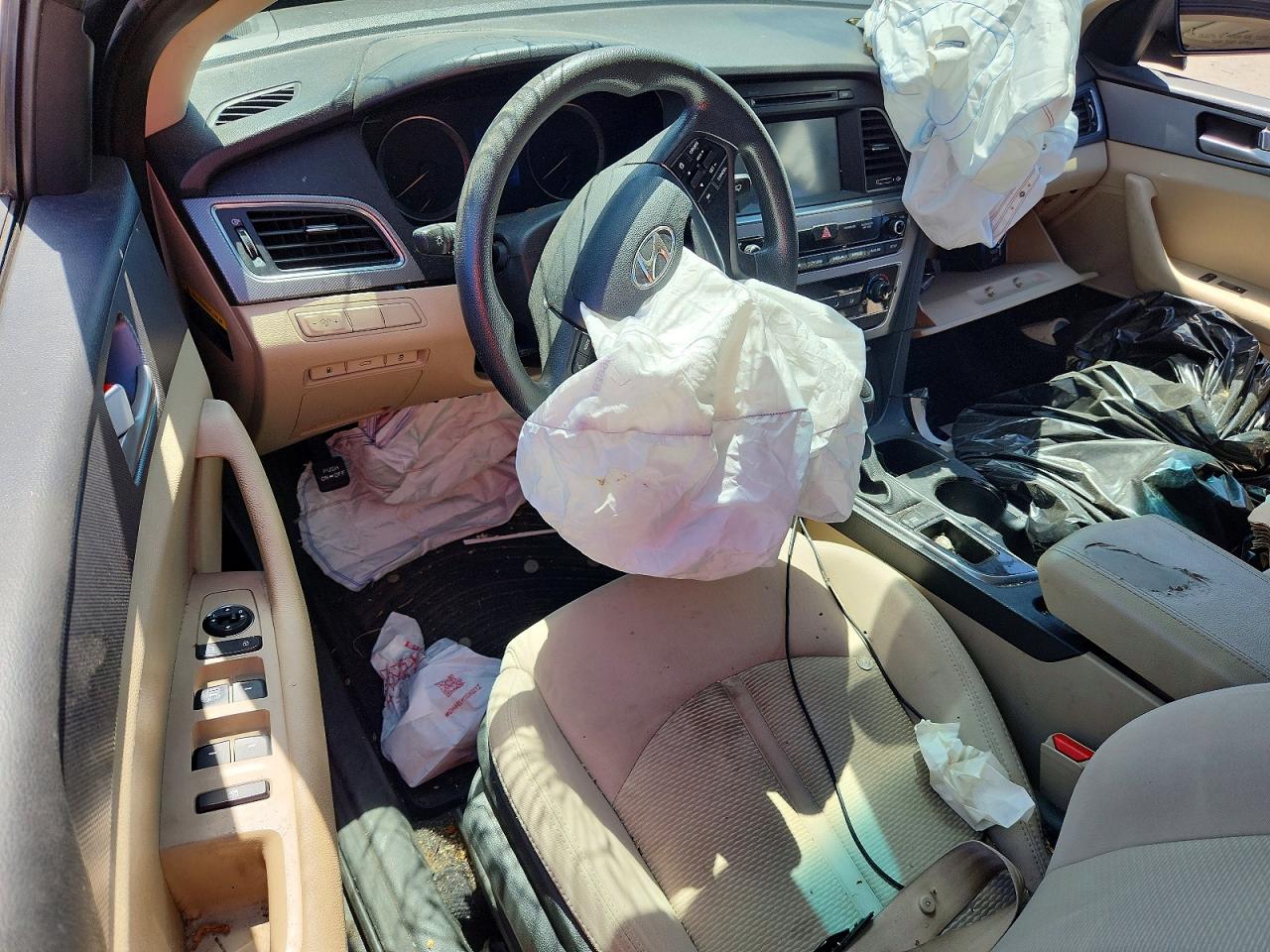 2017 HYUNDAI SONATA SE photo 15