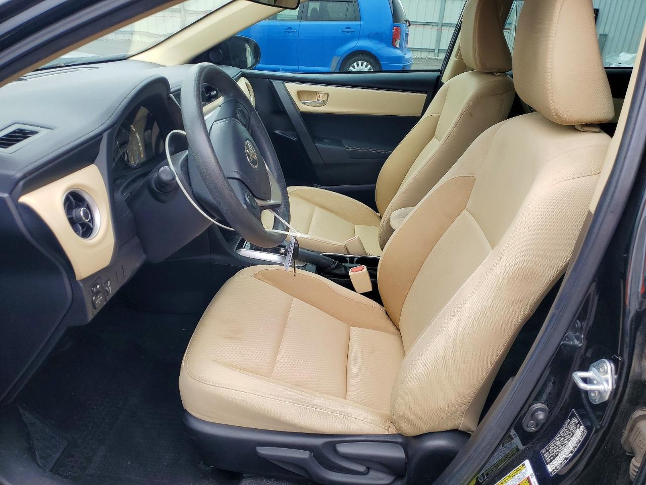 2018 TOYOTA COROLLA LE photo 13