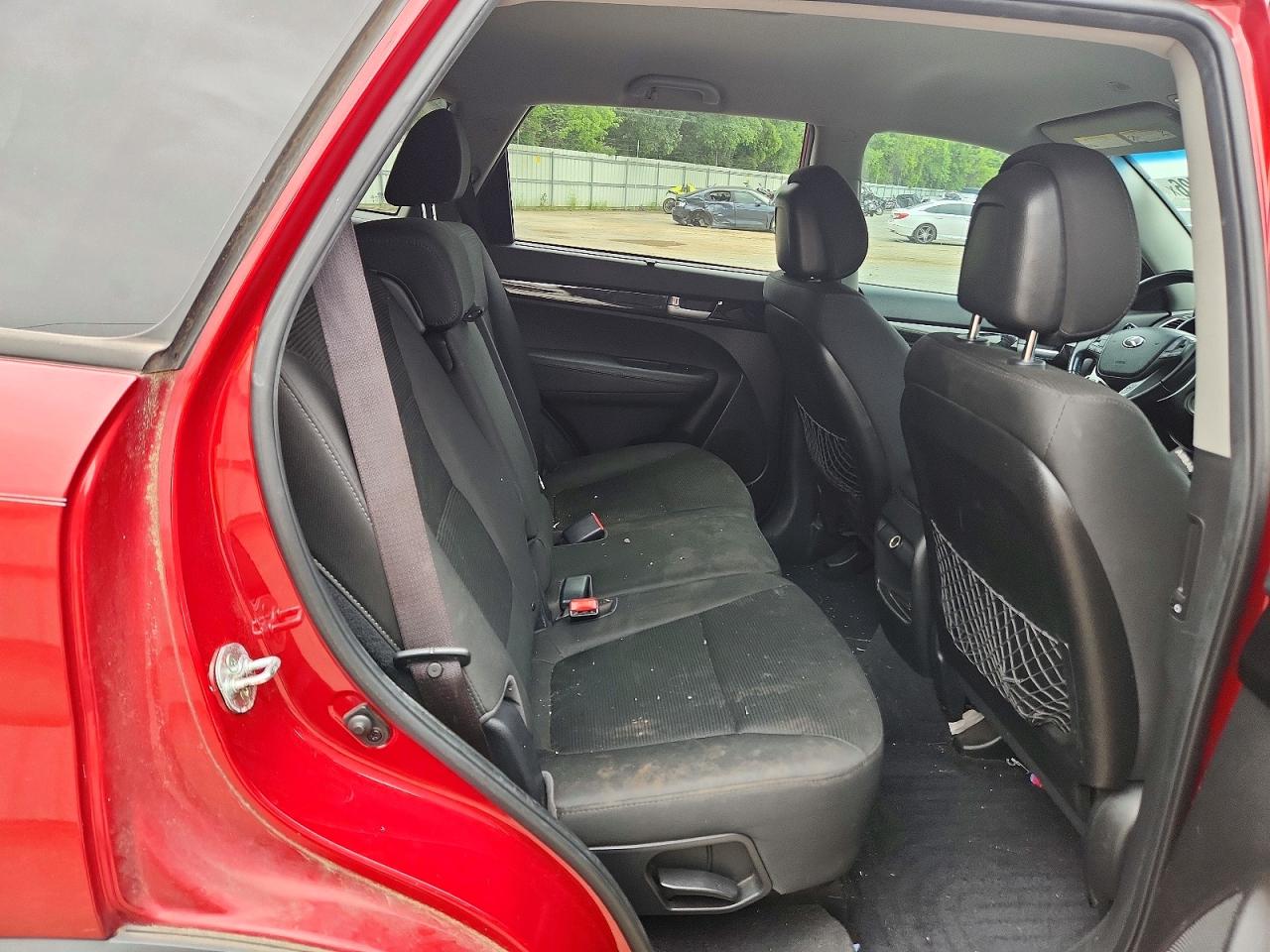 2015 KIA SORENTO LX photo 11