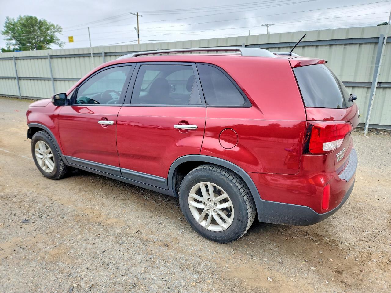 2015 KIA SORENTO LX photo 2
