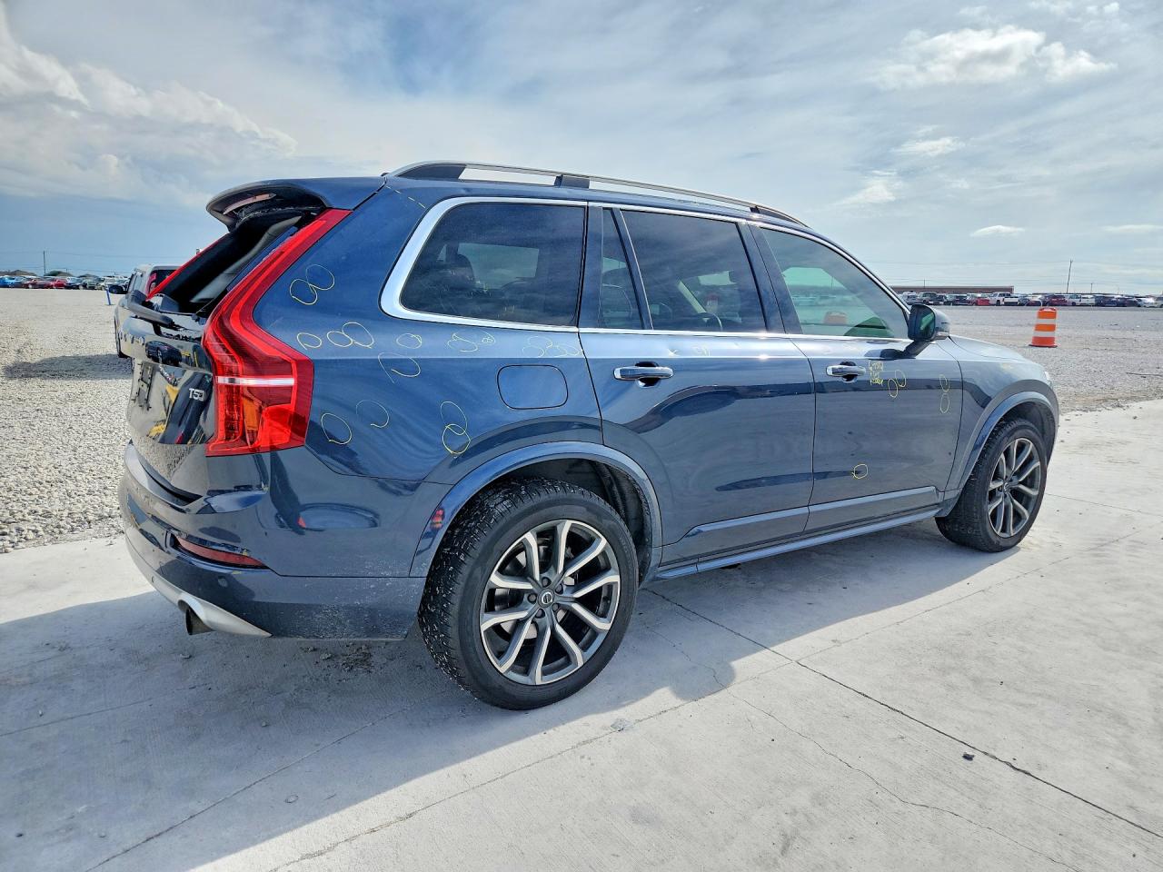 2019 VOLVO XC90 T5 MOMENTUM photo 7