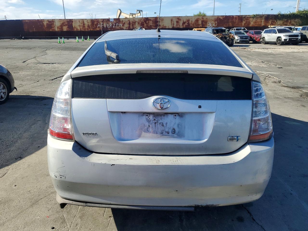 2009 TOYOTA PRIUS BASE photo 16