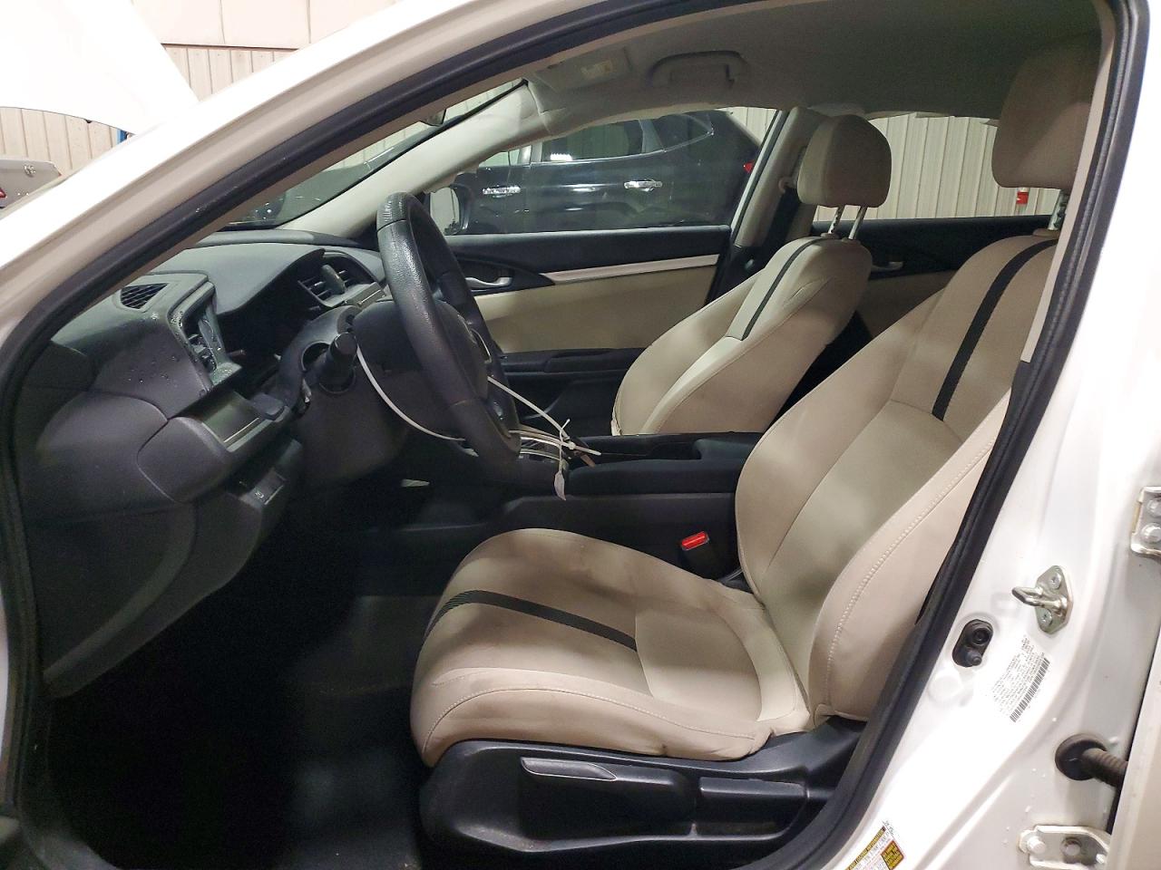 2017 HONDA CIVIC LX photo 13