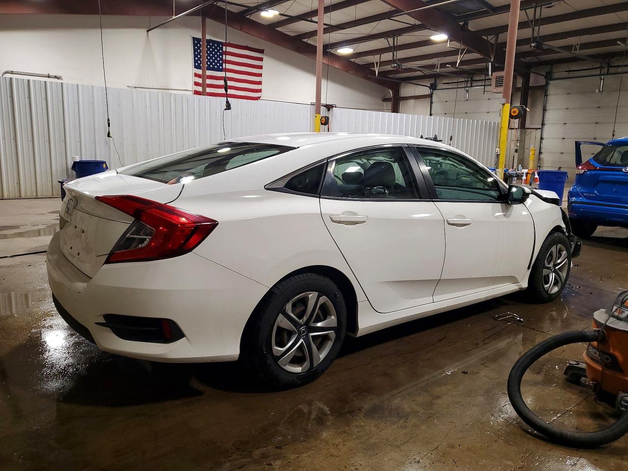 2017 HONDA CIVIC LX photo 5