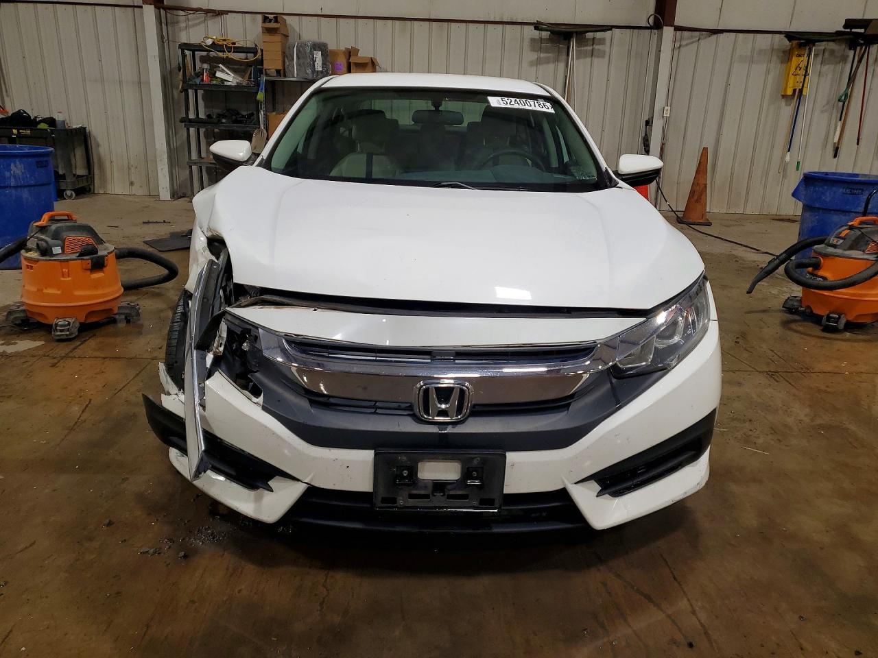 2017 HONDA CIVIC LX photo 9