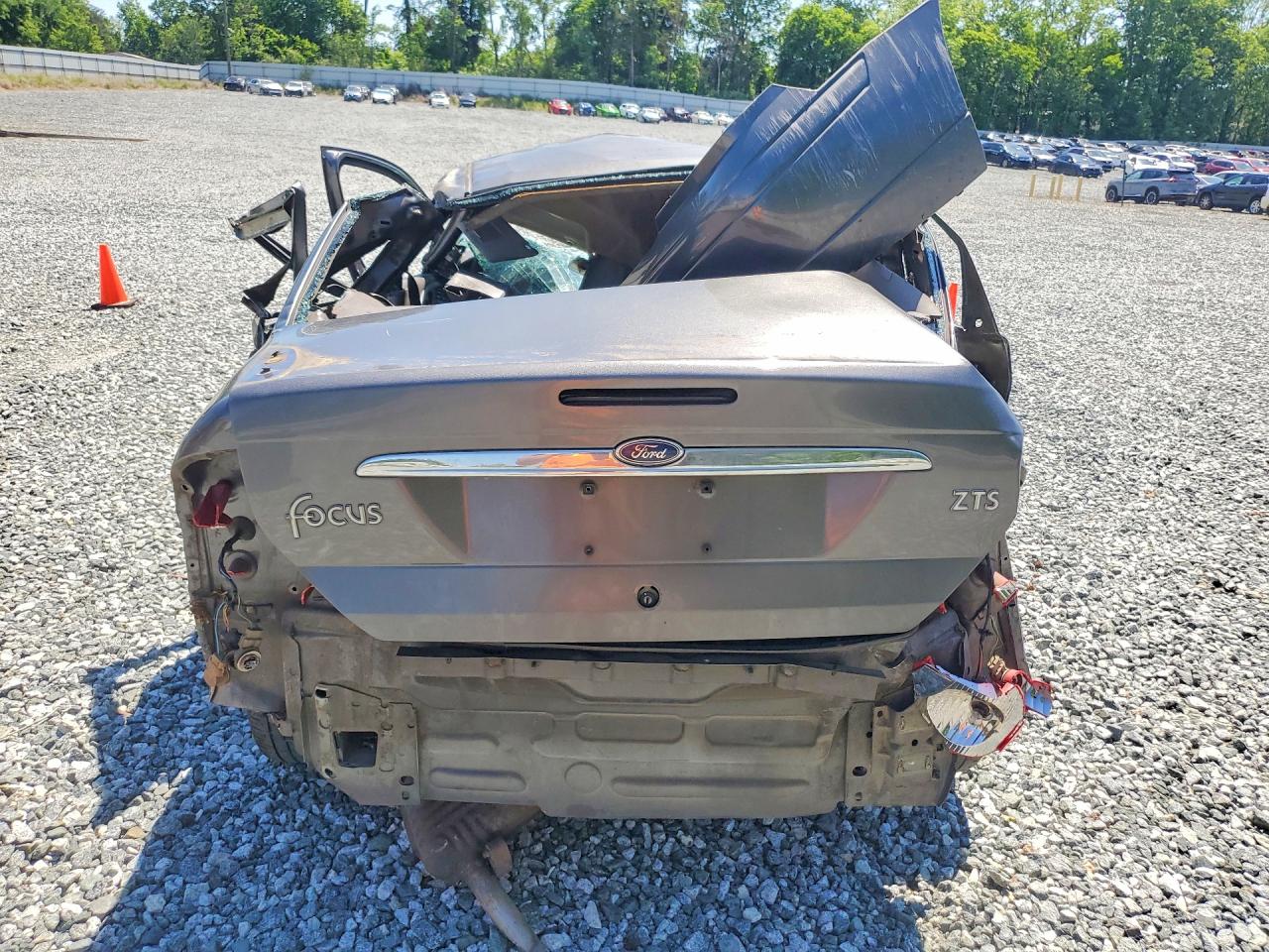 2002 FORD FOCUS ZTS photo 6