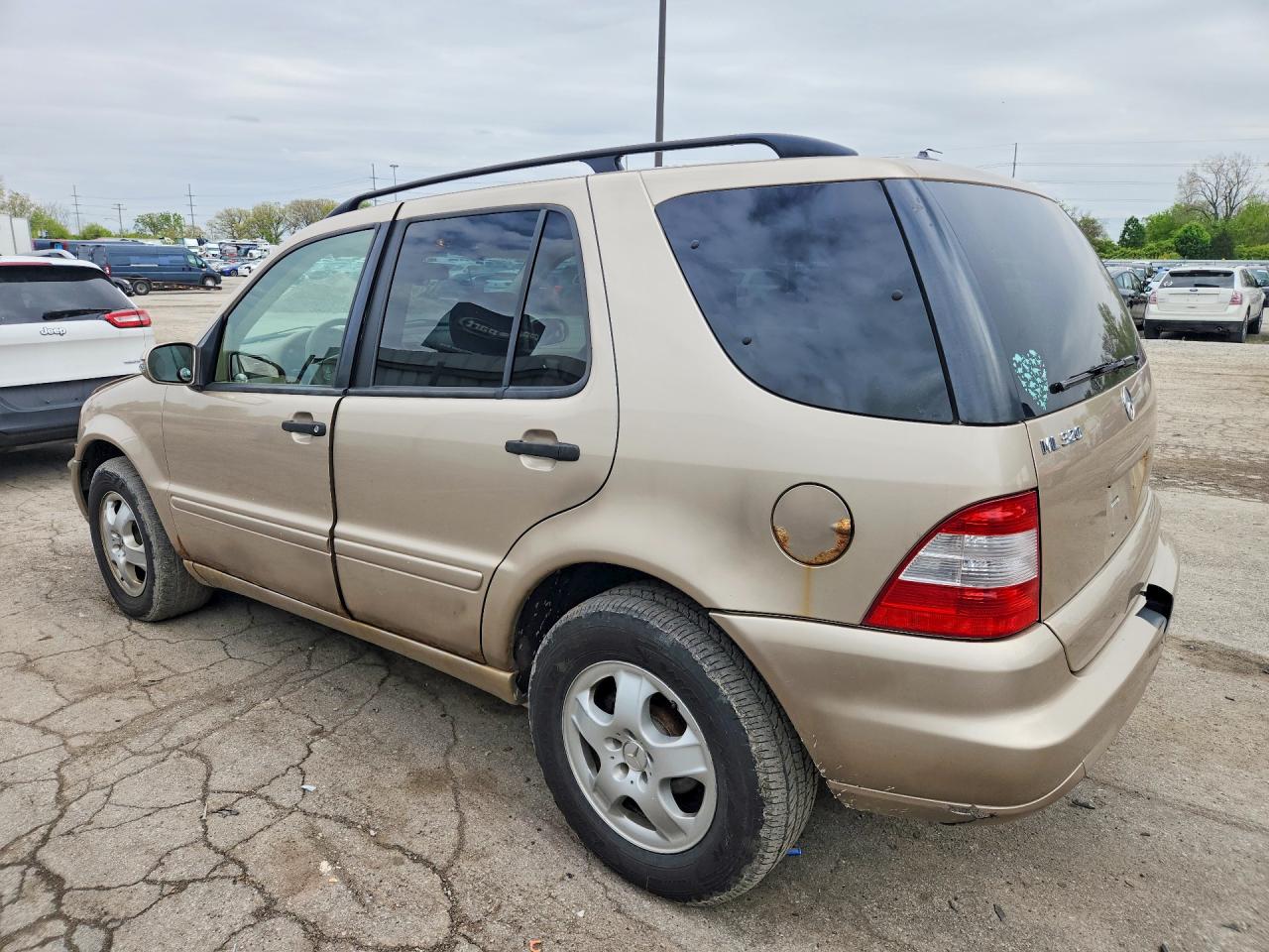 2002 MERCEDES-BENZ ML 320 photo 3