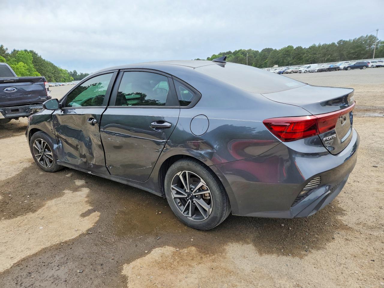 2024 KIA FORTE LXS photo 3