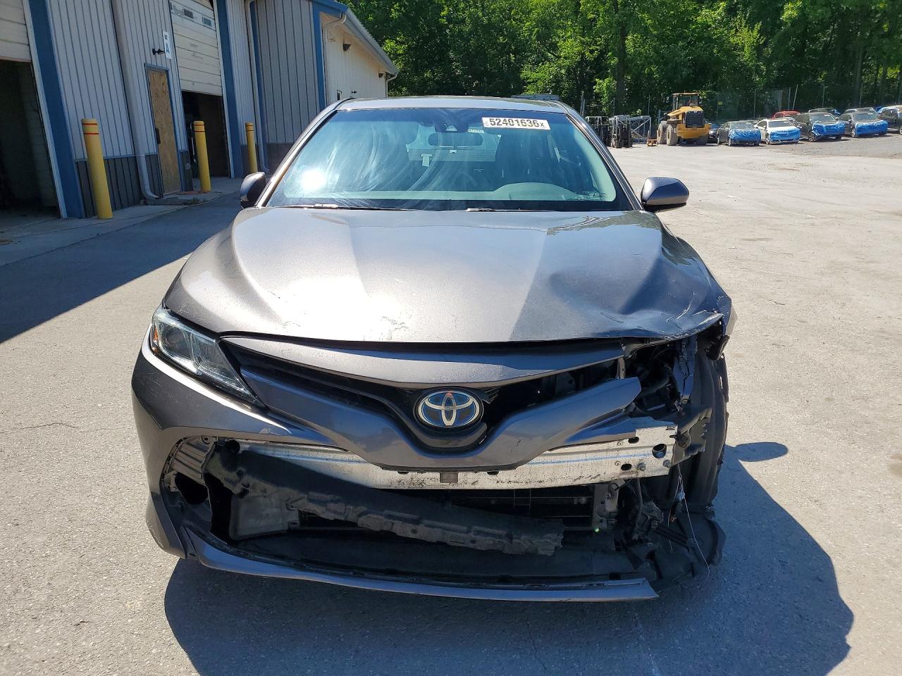 2018 TOYOTA CAMRY LE photo 9