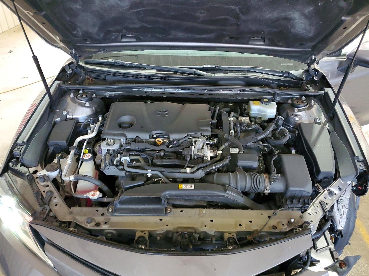 2018 TOYOTA CAMRY LE photo 21