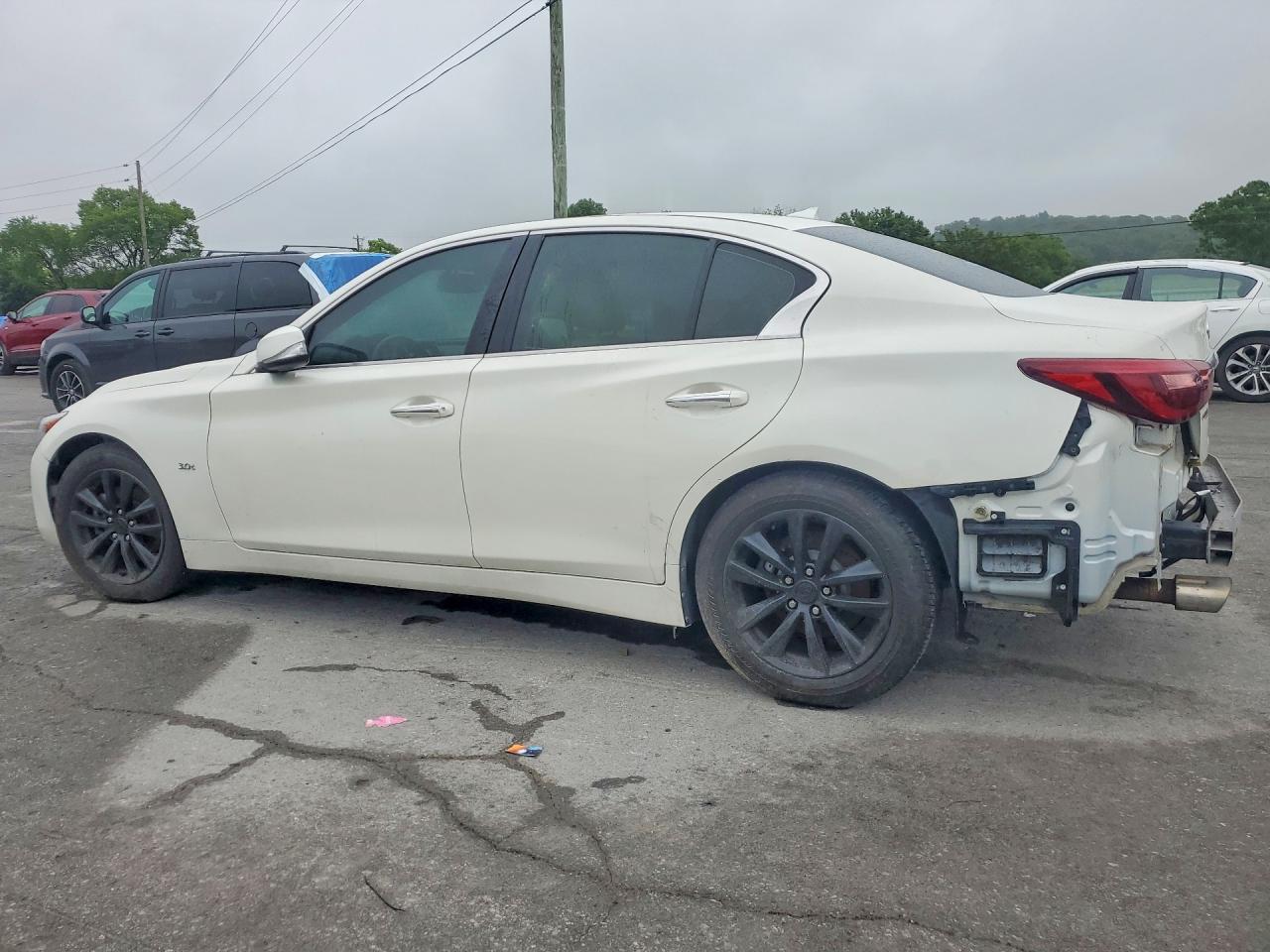 2018 INFINITI Q50 3.0T LUXE photo 3