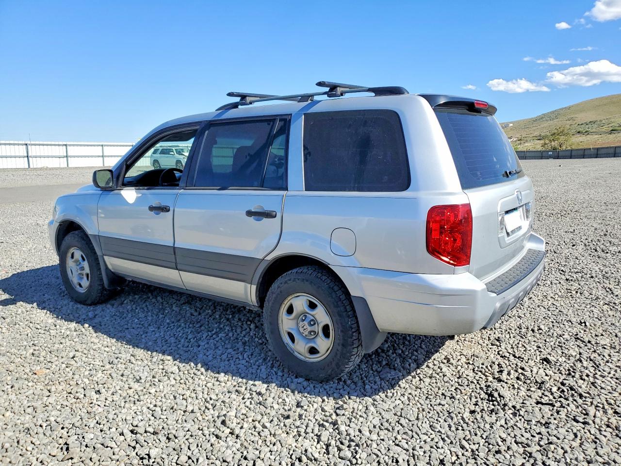 2005 HONDA PILOT LX photo 3