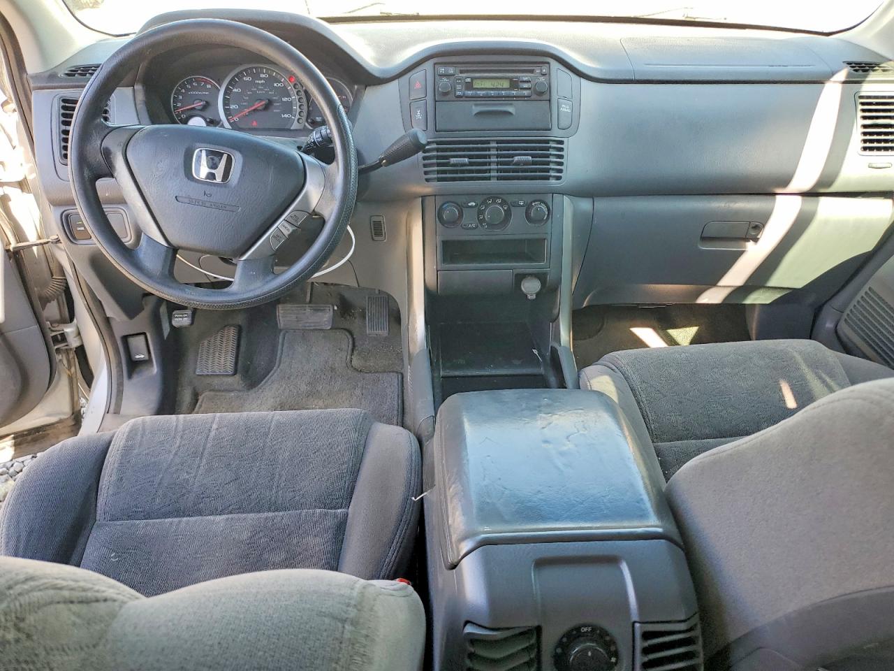 2005 HONDA PILOT LX photo 15