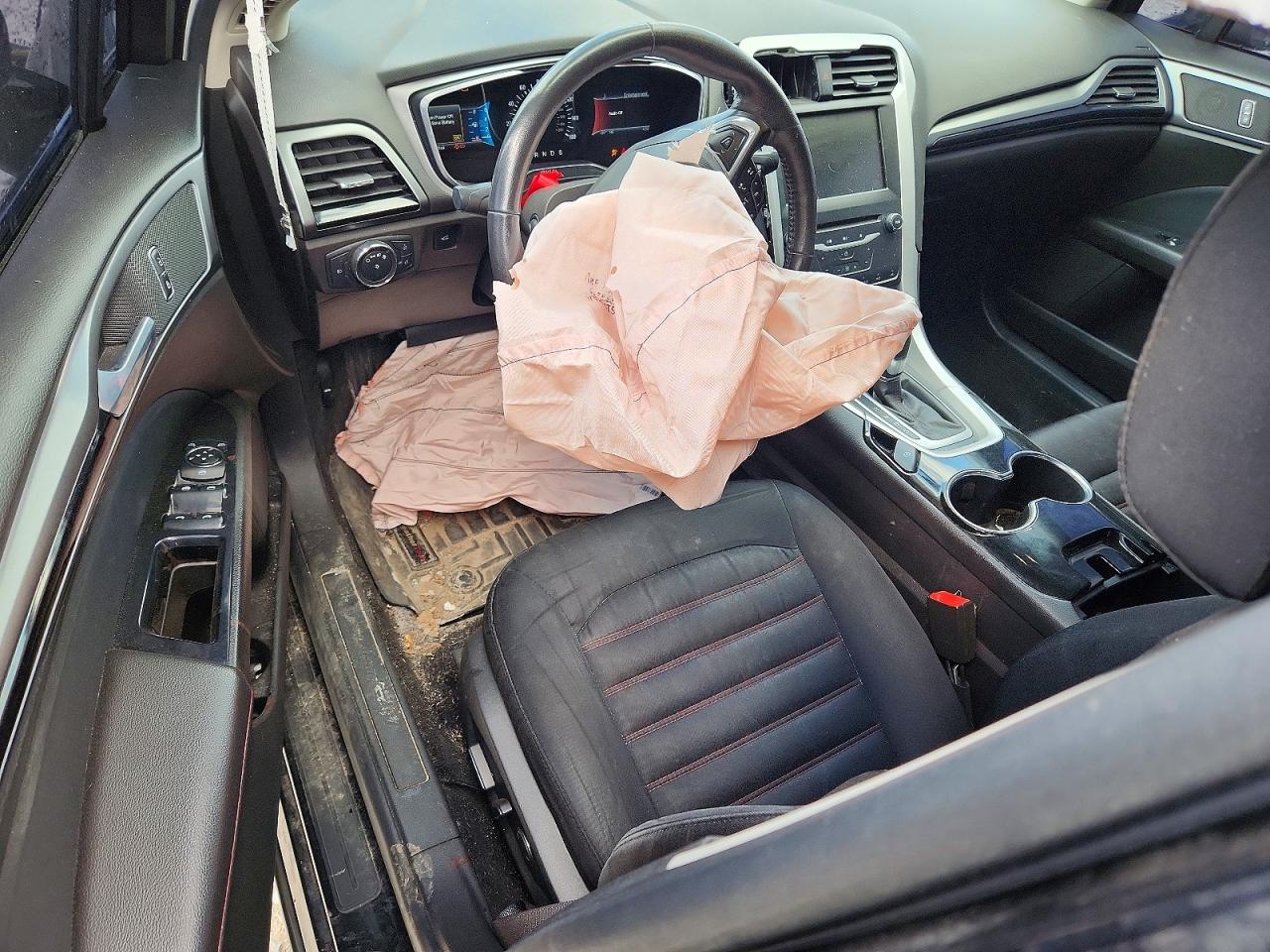 2014 FORD FUSION SE photo 22