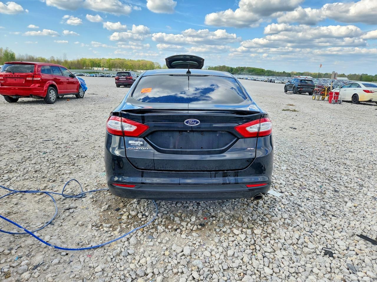 2014 FORD FUSION SE photo 16