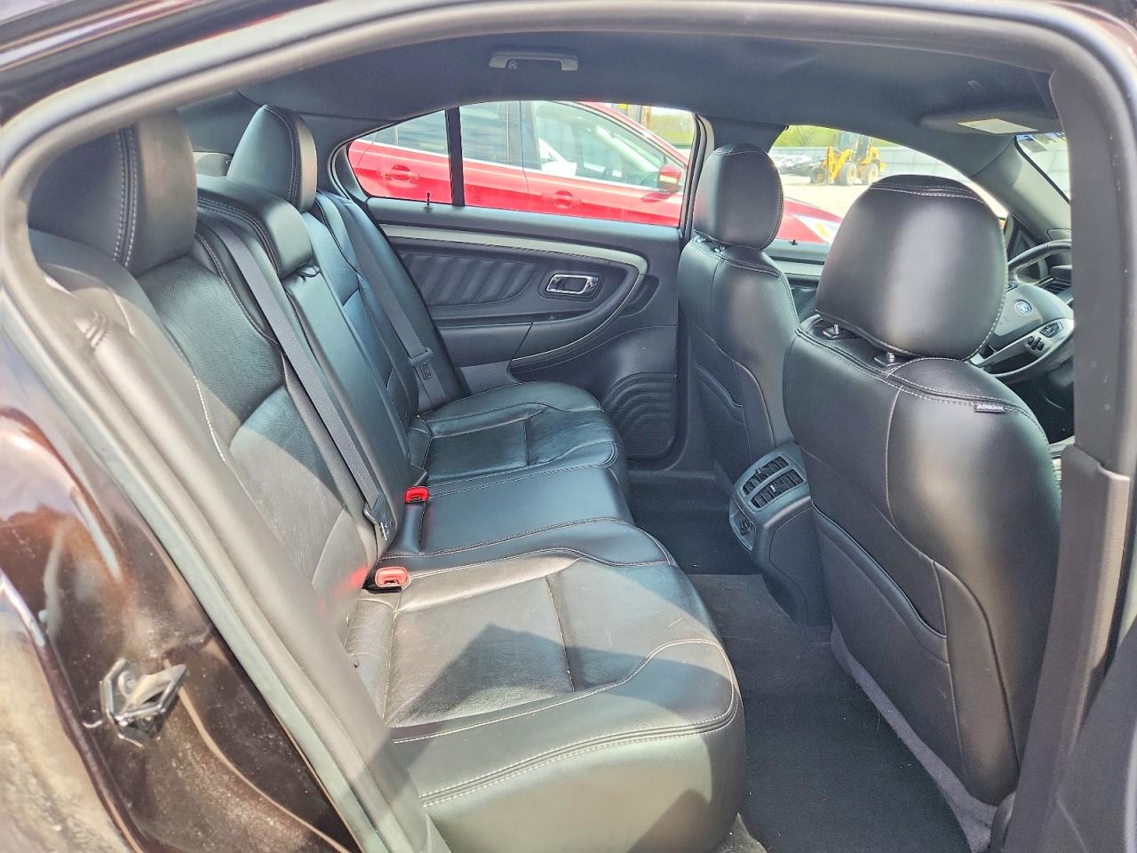 2014 FORD TAURUS SEL photo 19