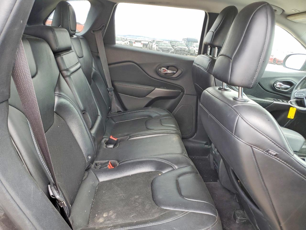 2019 JEEP CHEROKEE LATITUDE PLUS photo 19