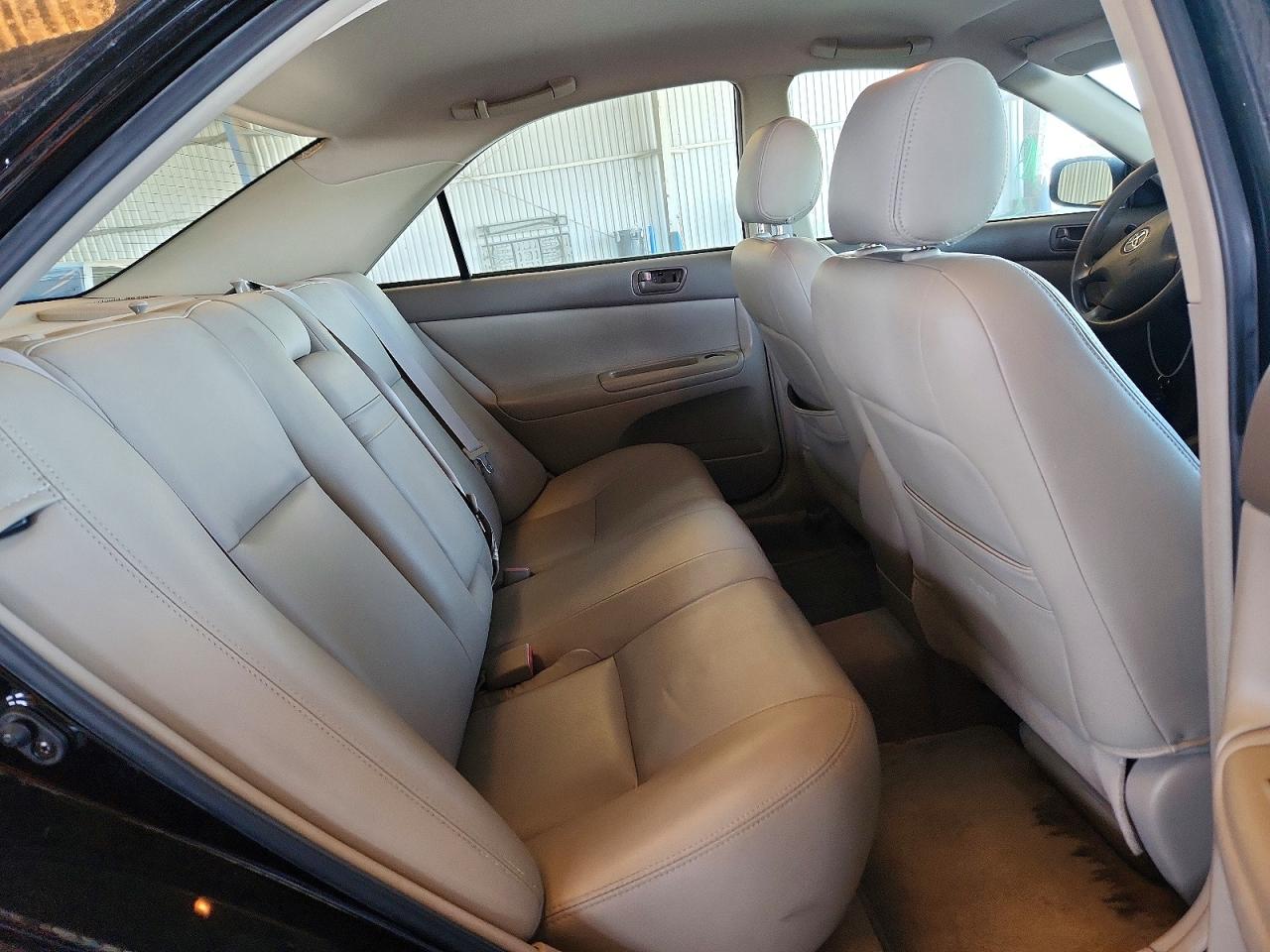 2004 TOYOTA CAMRY photo 28