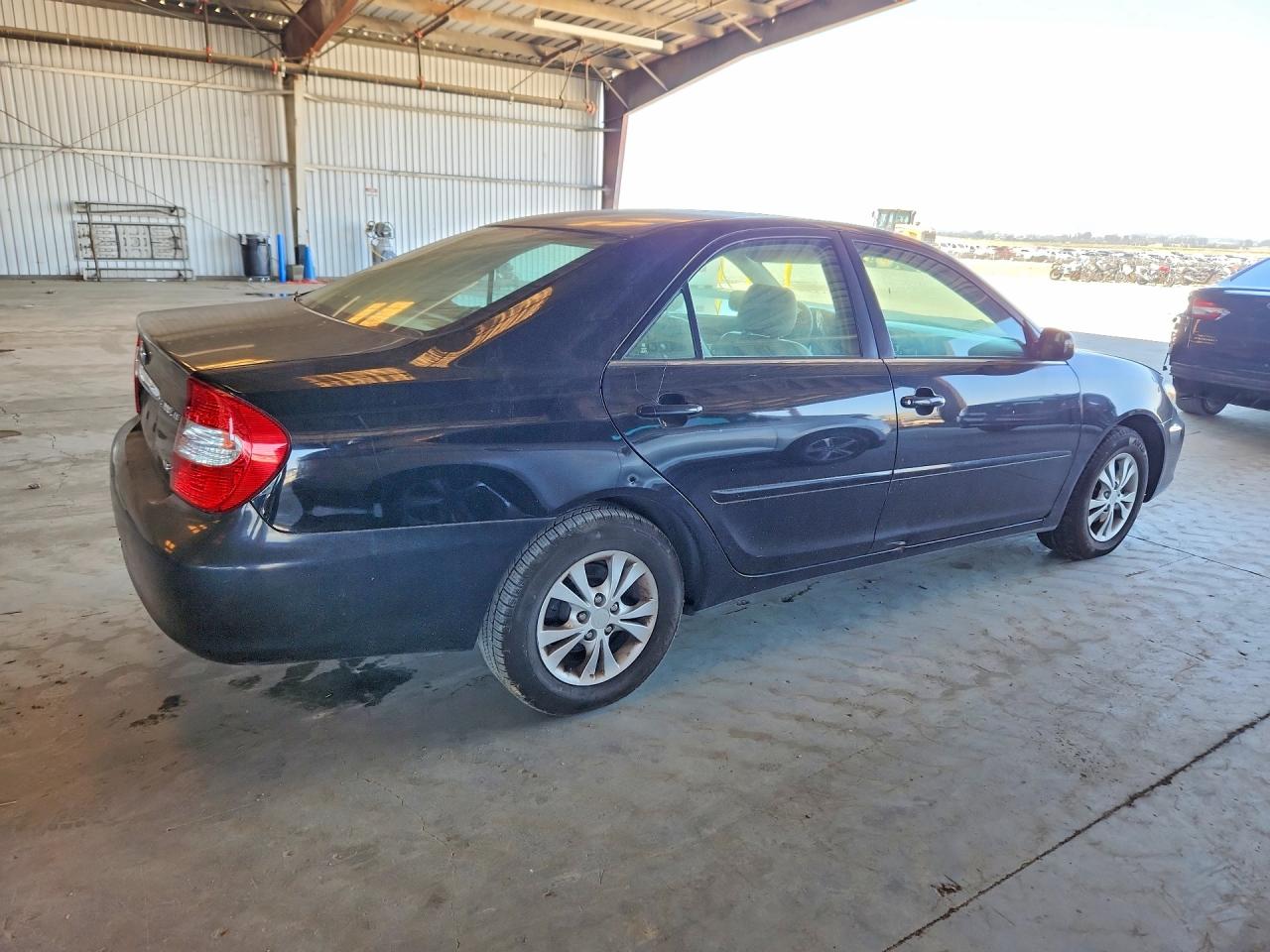 2004 TOYOTA CAMRY photo 7