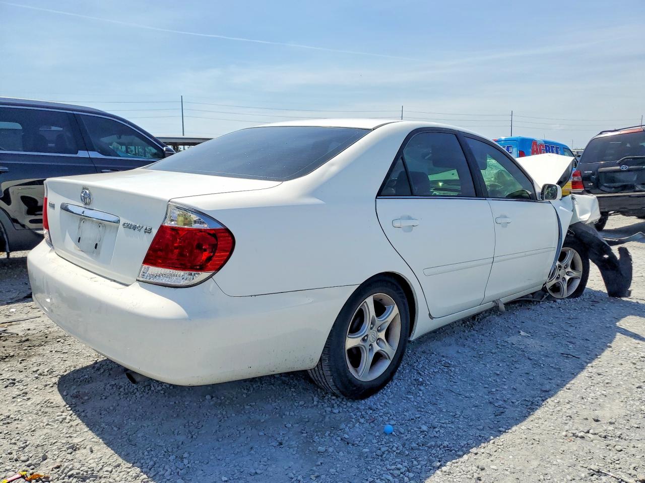 2006 TOYOTA CAMRY LE photo 7