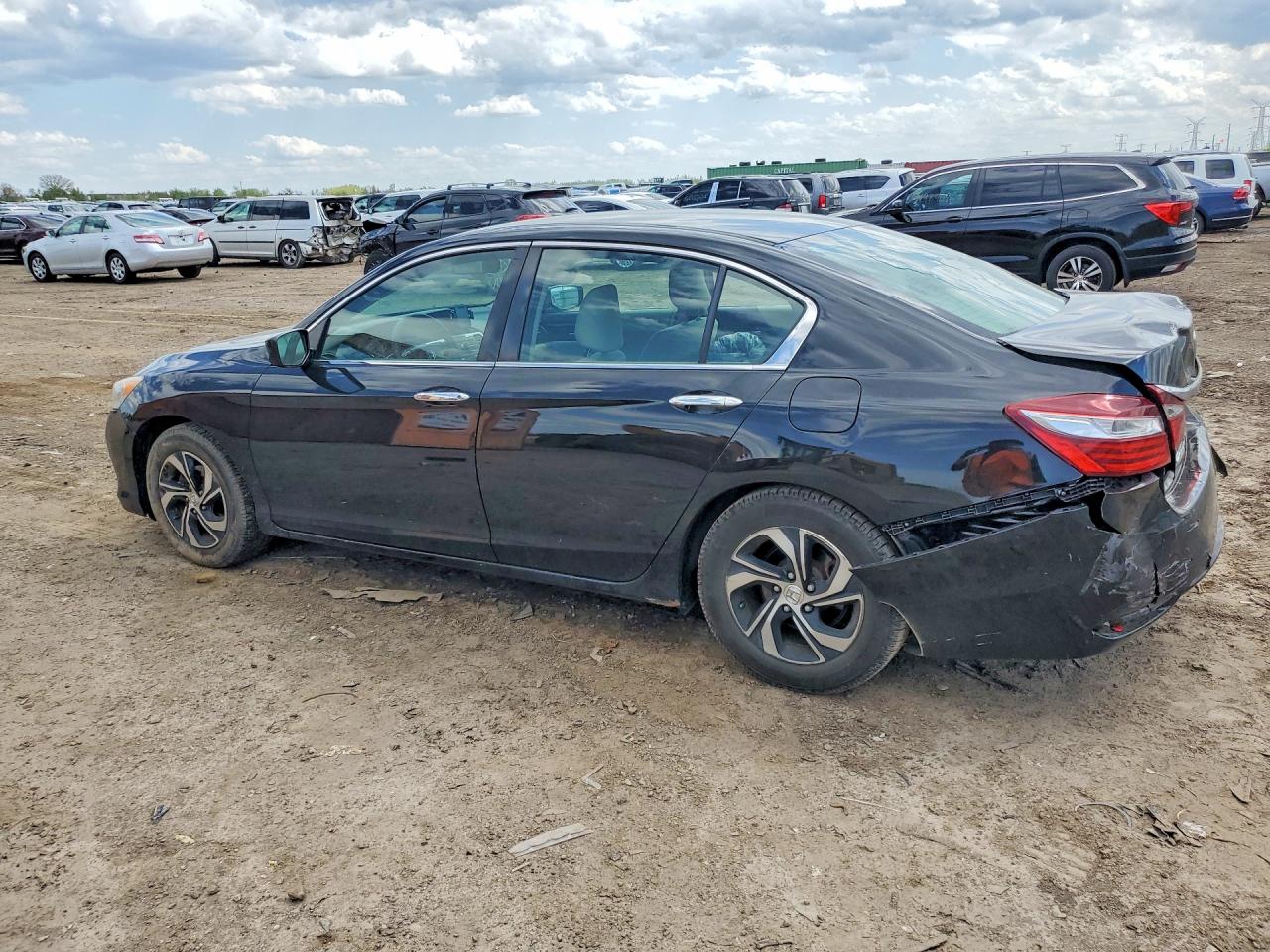 2017 HONDA ACCORD LX photo 4