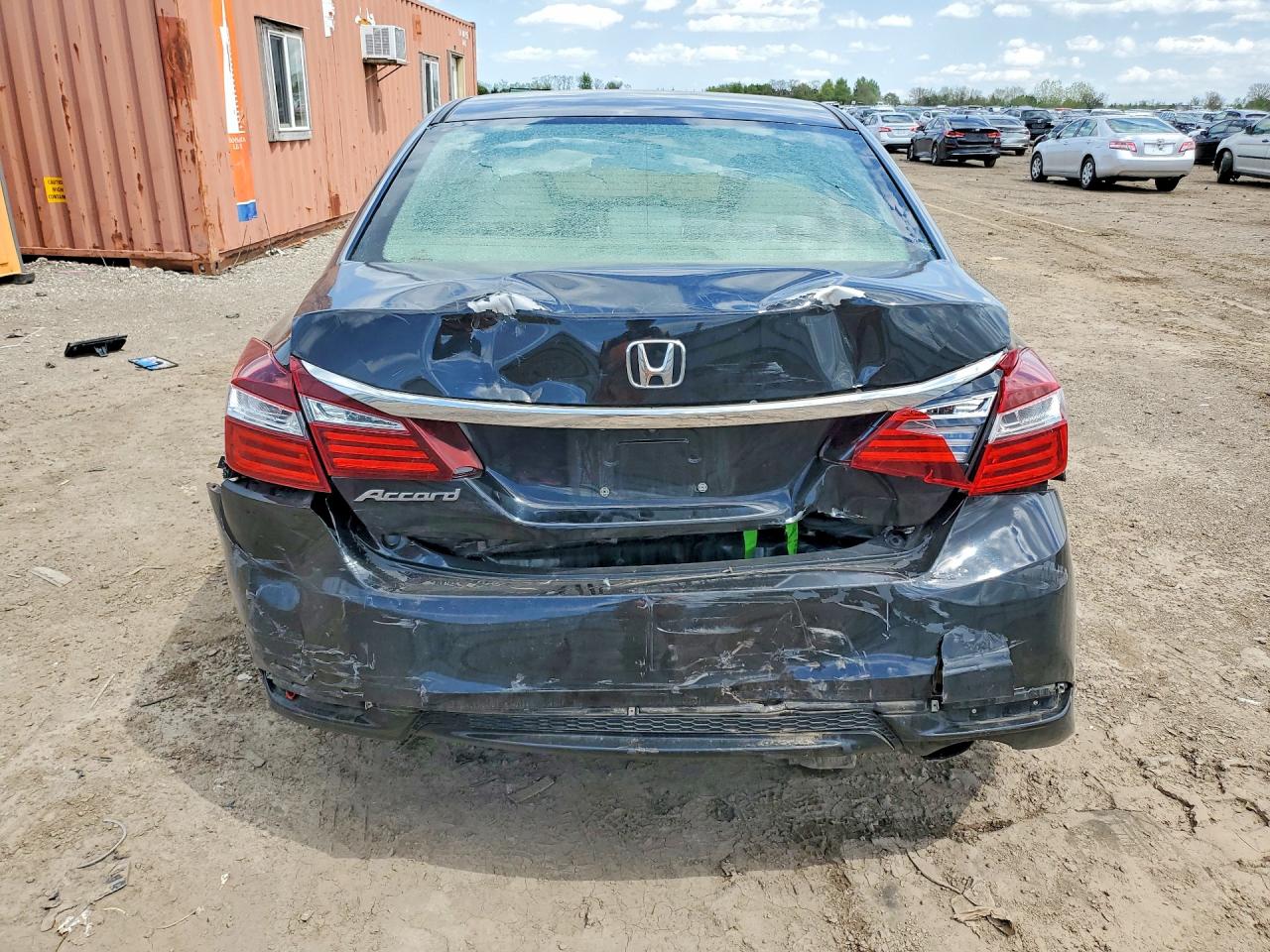 2017 HONDA ACCORD LX photo 16