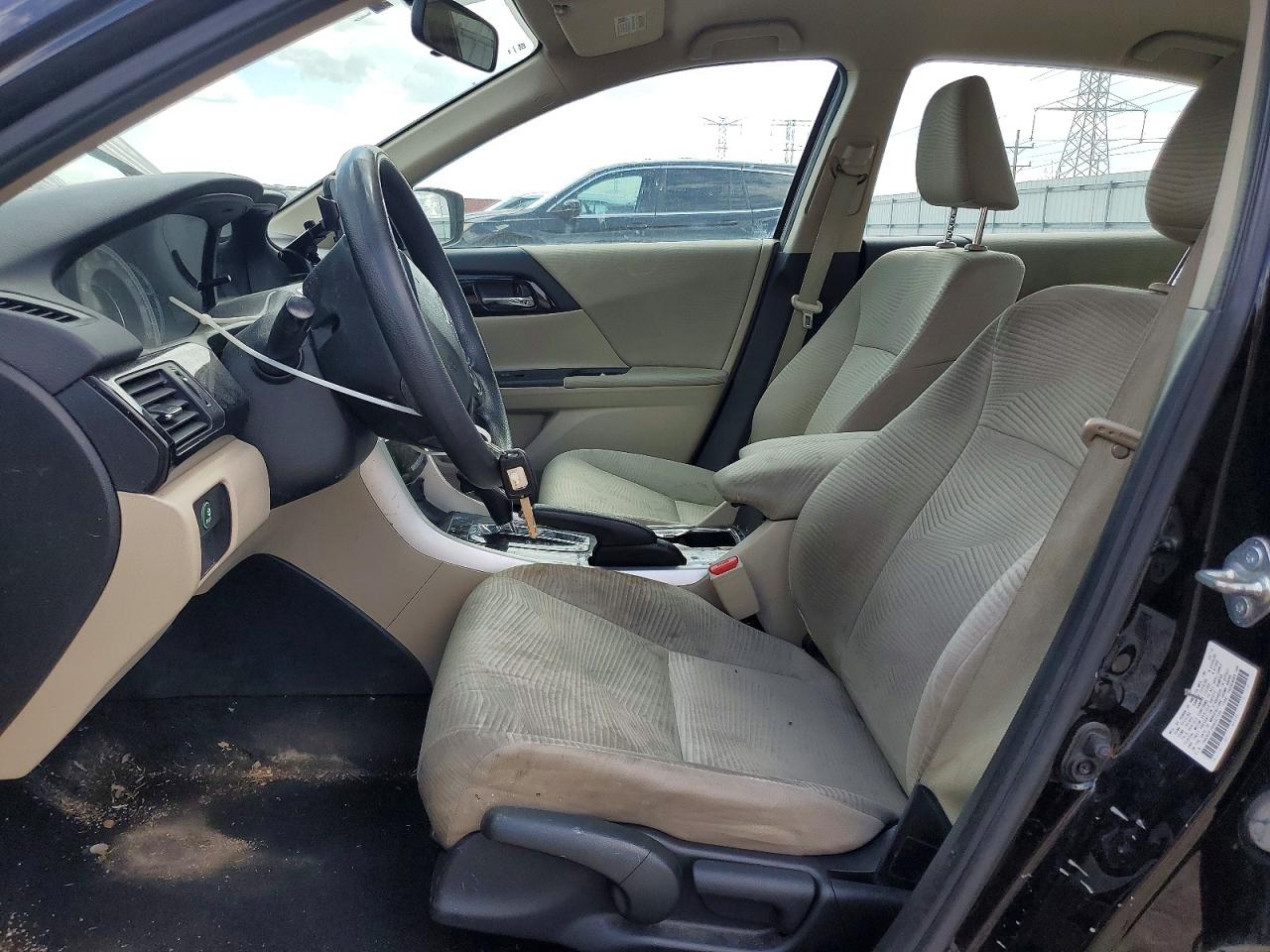 2017 HONDA ACCORD LX photo 19
