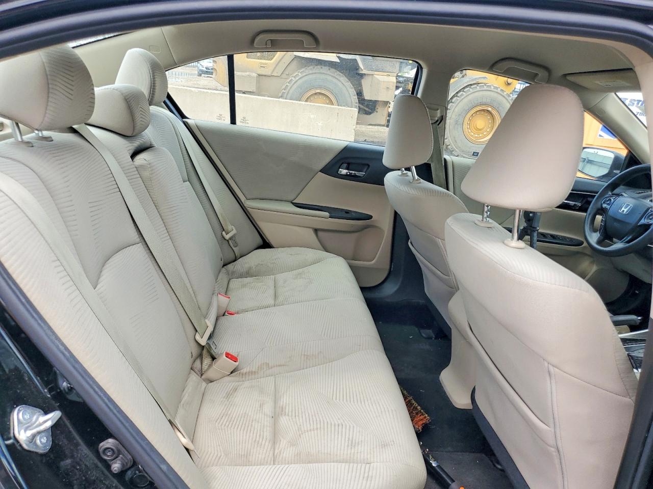 2017 HONDA ACCORD LX photo 28