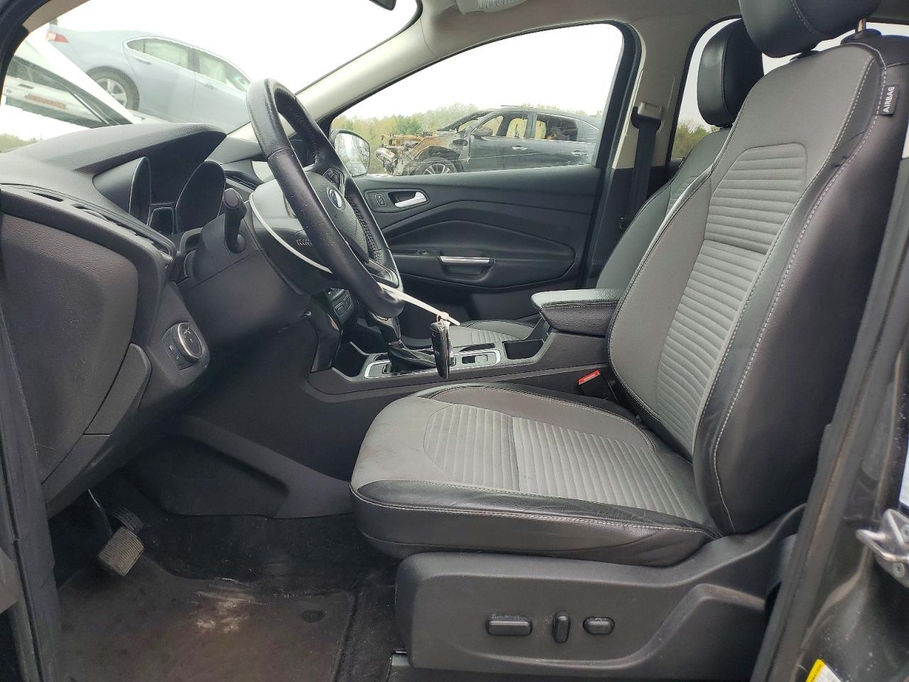 2019 FORD ESCAPE SE photo 19
