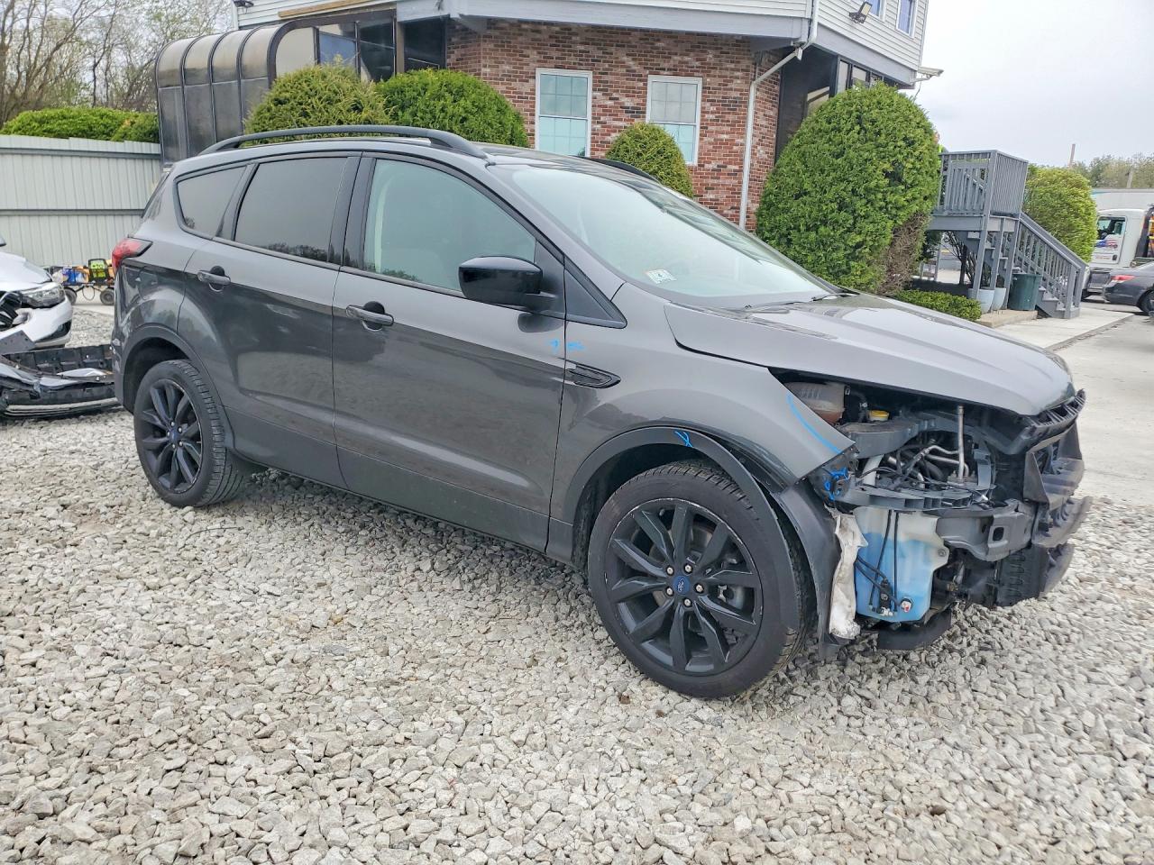 2019 FORD ESCAPE SE photo 10