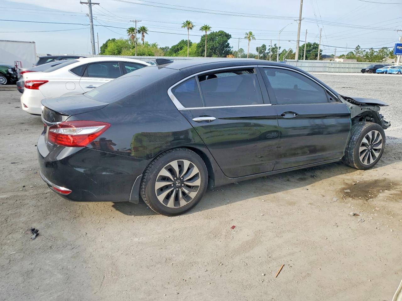 2017 HONDA ACCORD HYBRID photo 7
