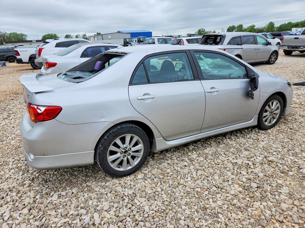 2010 TOYOTA COROLLA S photo 3
