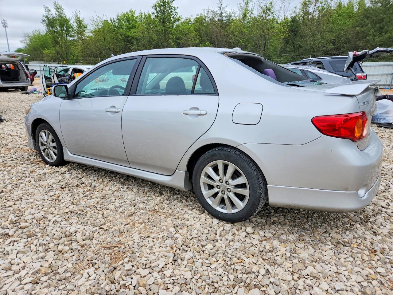 2010 TOYOTA COROLLA S photo 2