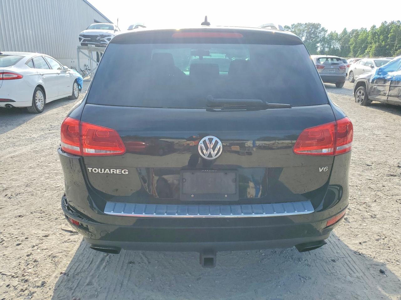 2011 VOLKSWAGEN TOUAREG V6 photo 16