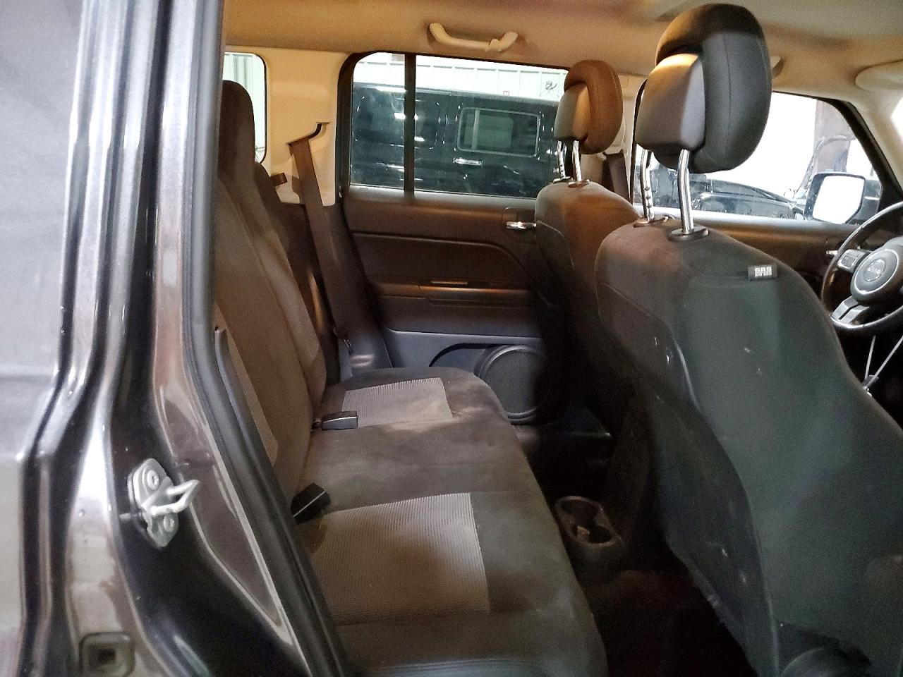 2017 JEEP PATRIOT LATITUDE photo 31