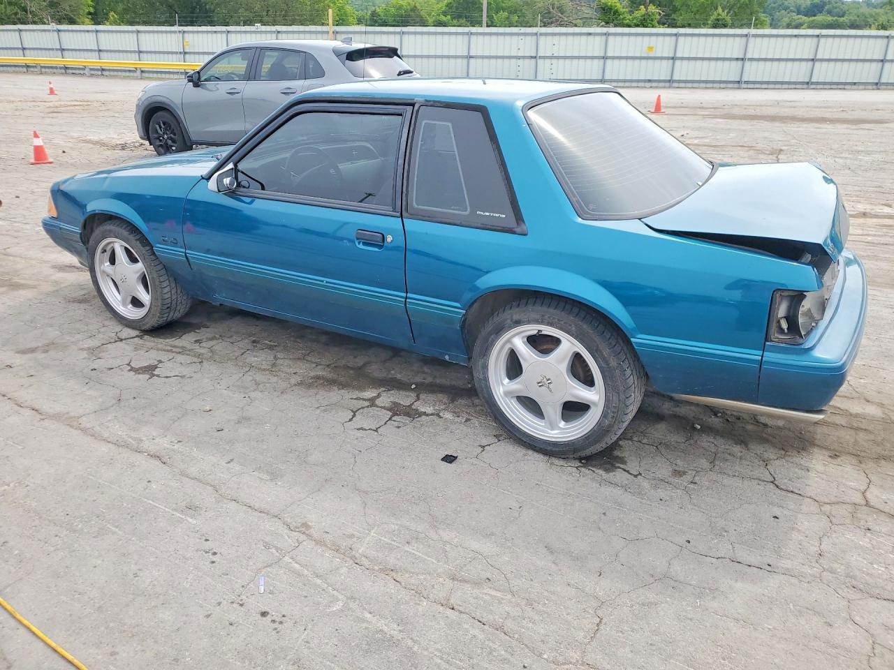 1993 FORD MUSTANG LX photo 3