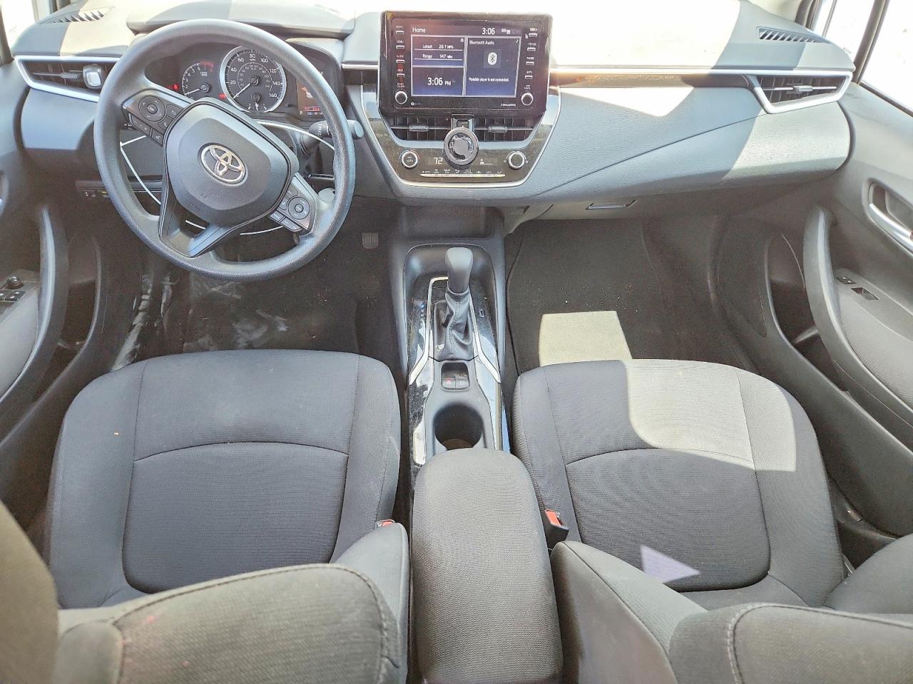 2021 TOYOTA COROLLA LE photo 22