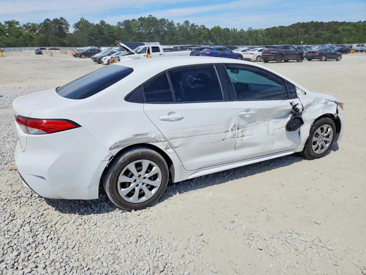 2021 TOYOTA COROLLA LE photo 7