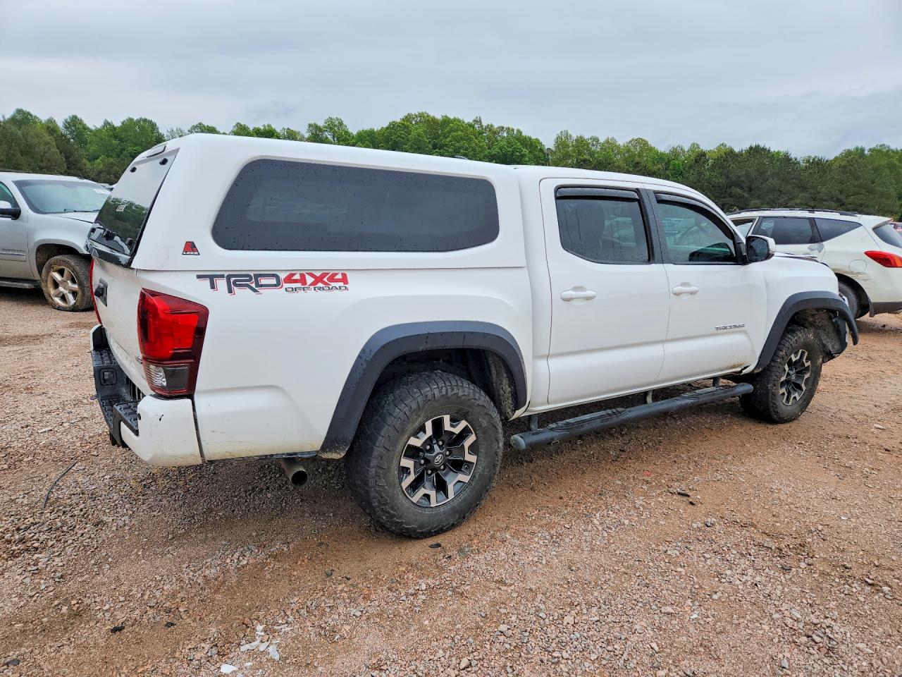 2019 TOYOTA TACOMA TRD OFF-ROAD photo 7
