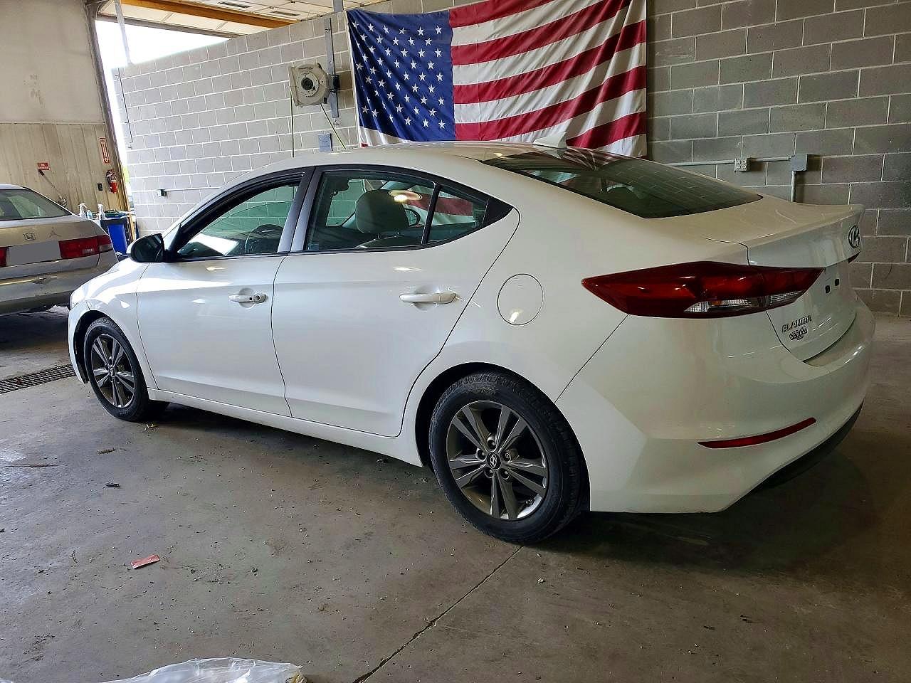 2017 HYUNDAI ELANTRA VALUE EDITION photo 4