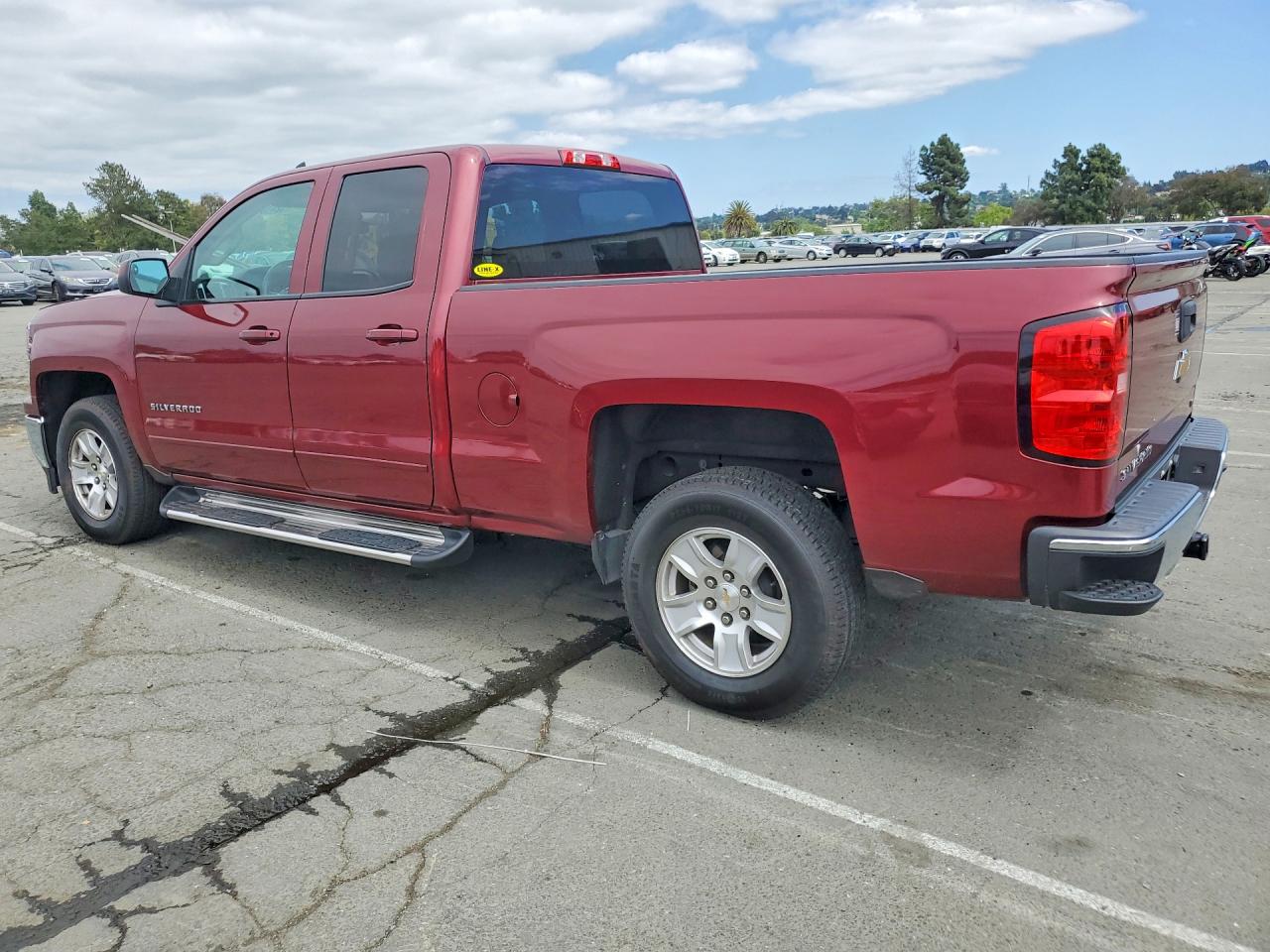 2015 CHEVROLET SILVERADO C1500 LT photo 2