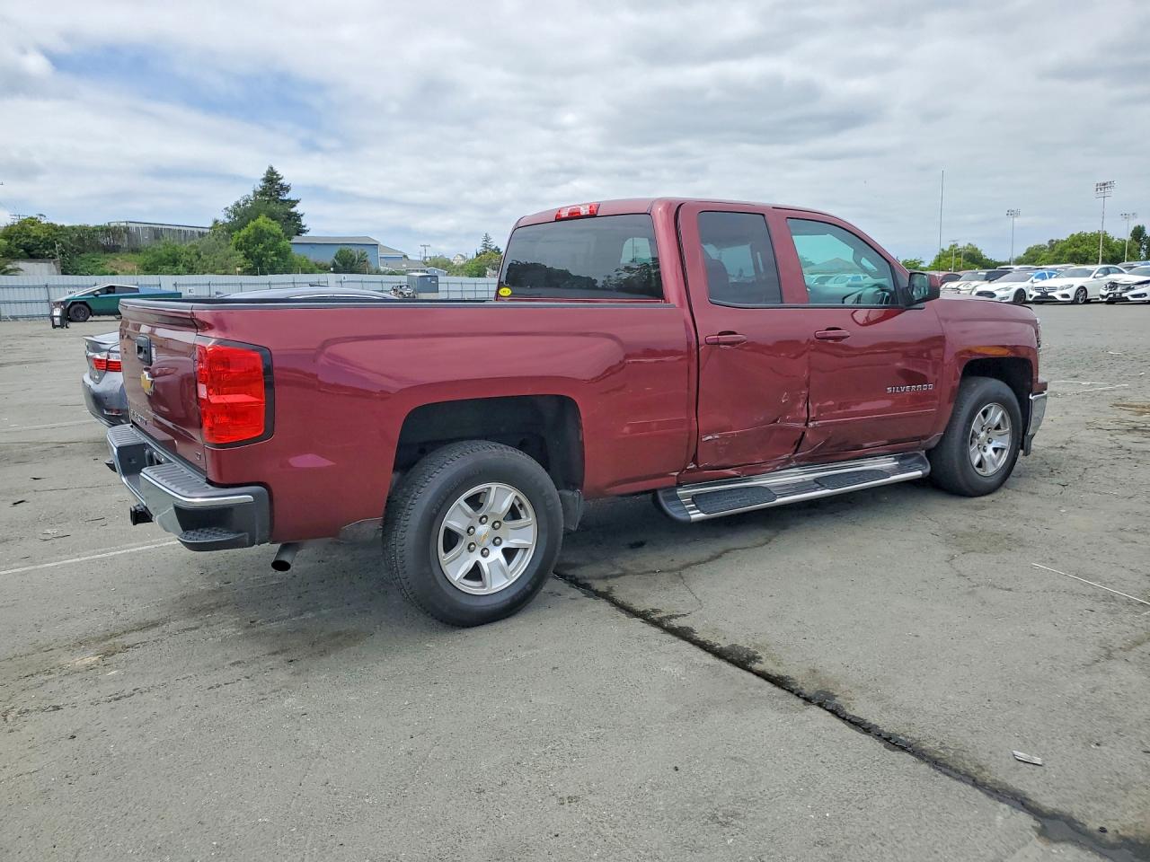 2015 CHEVROLET SILVERADO C1500 LT photo 3